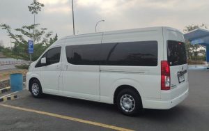Sewa Minibus Toyota Hiace Premio Jepara
