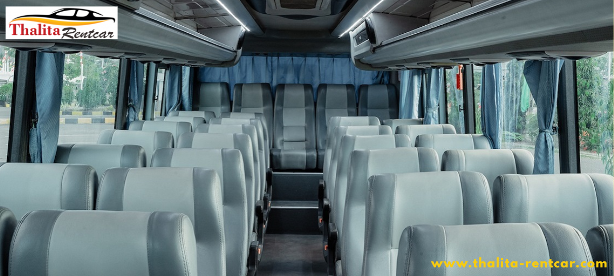 1 Bus Pariwisata Isi Berapa? Berikut Kapasitas Berdasarkan Ukurannya!