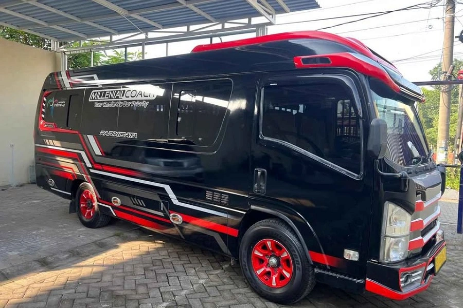 Isuzu Elf Long 17 seat untuk Ziarah