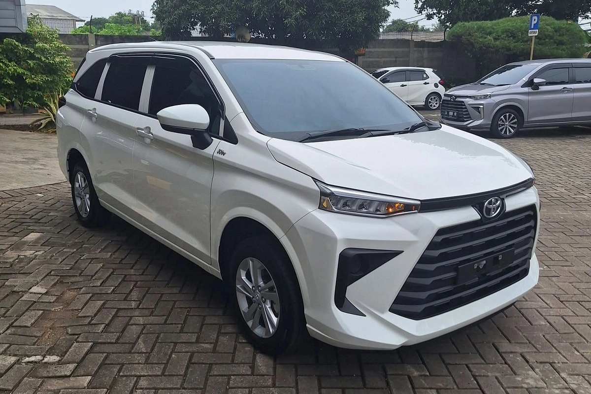 Ilustrasi Toyota Avanza untuk kebutuhan perjalanan di Jakarta